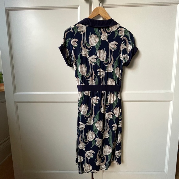 Tulip Dress with A-line waist - Picture 5 of 6